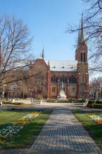 békéscsaba, nature, katolikus, templom, út, piros, church, building, travel, summer